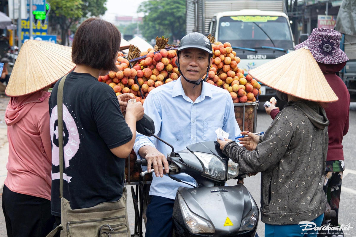ban_vai-le-khanh18.jpg
