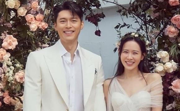 Son Ye Jin hạ sinh con trai đầu lòng cho Hyun Bin sớm hơn dự kiến.