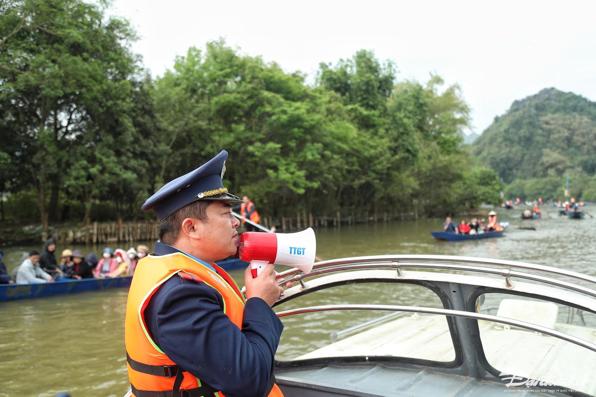 W_chua_huong-le-khanh17.jpg