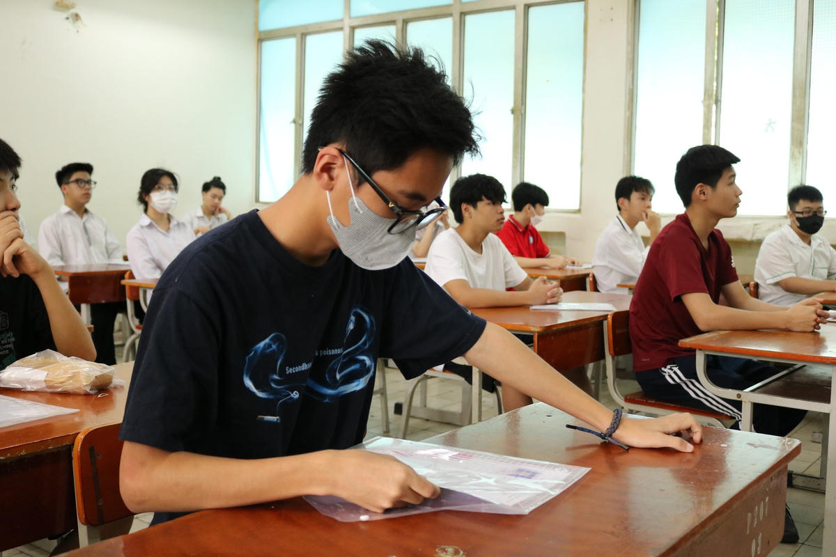 Thí sinh dự thi vào lớp 10 THPT công lập tại Hà Nội.