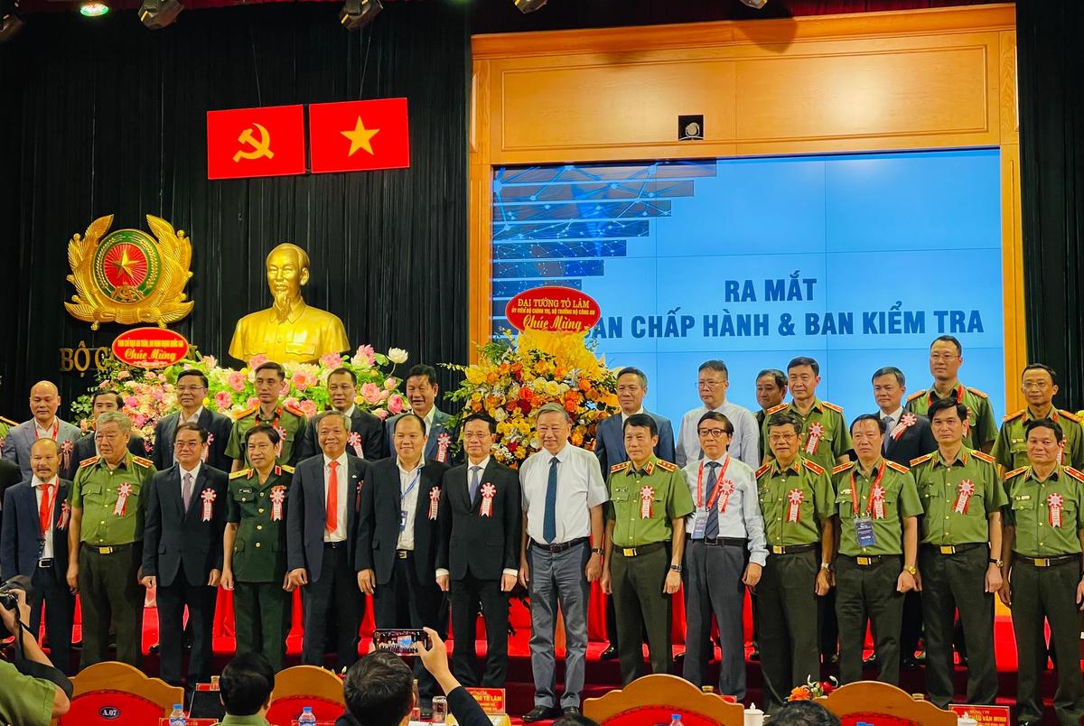 Ra mắt Ban Chấp hành và Ban Kiểm tra của Hiệp hội nhiệm kỳ 2023-2028.