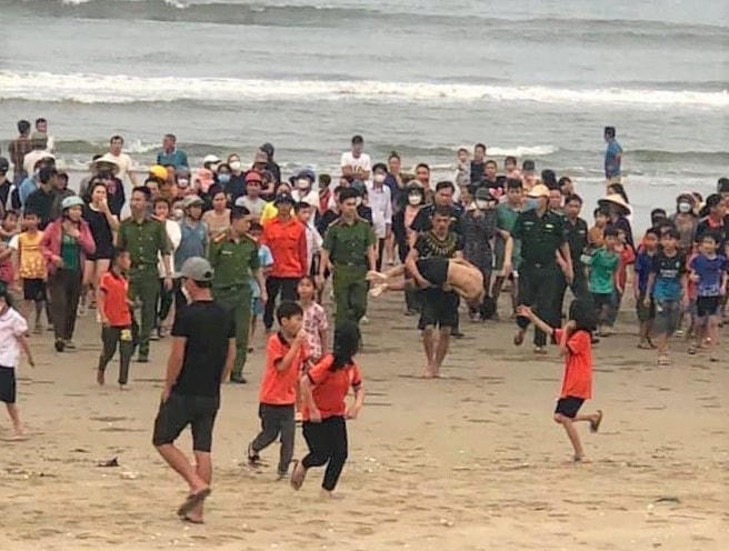 Vụ đuối nước mới đây tại thị xã Nghi Sơn đã khiến 2 em học sinh lớp 5 tử vong.