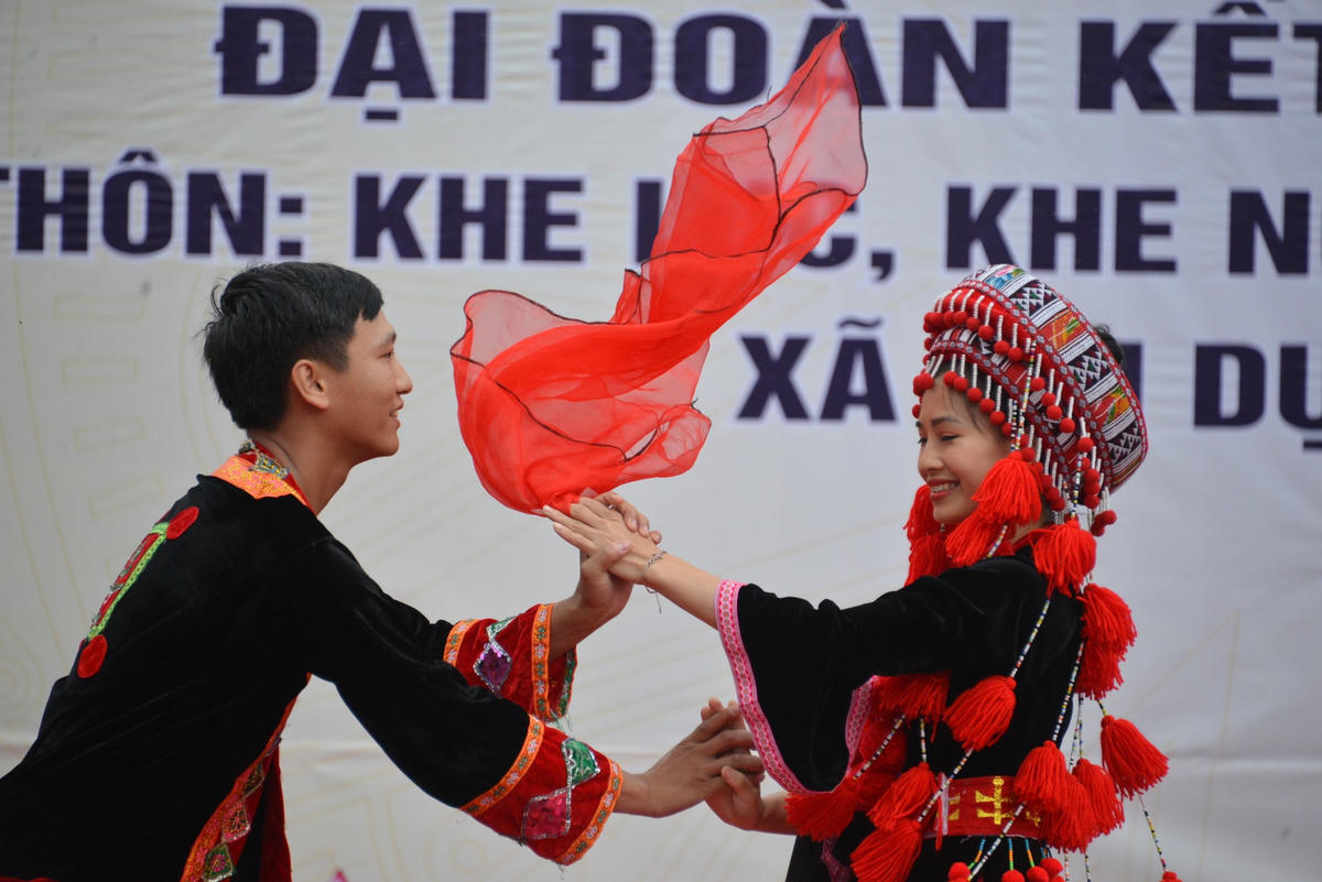 Các tiết mục văn nghệ đặc sắc trong Ngày hội Đại đoàn kết toàn dân tộc khiến khán giả trầm trồ.