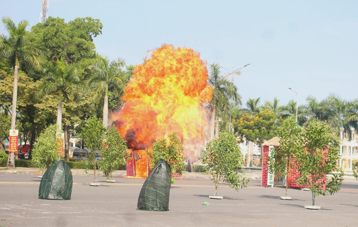 Một tình huống giả định tiêu hủy điểm đối tượng buôn bán ma túy.
