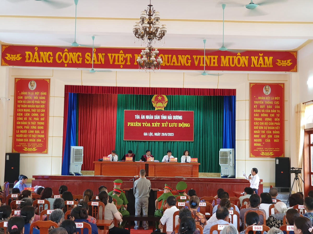 Toàn cảnh phiên tòa xét xử lưu động vụ án giết người.