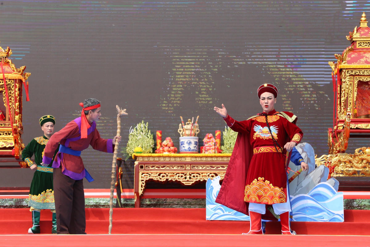 Tại lễ khai hội Đền Cửa Ông năm 2023 có các chương trình nghệ thuật đặc sắc là màn trống hội “Hào khí Đông A” và diễn tích “Dấu thiêng lưu tích” về cuộc đời và sự nghiệp của Hưng Nhượng Đại Vương Trần Quốc Tảng được đầu tư xây dựng công phu.