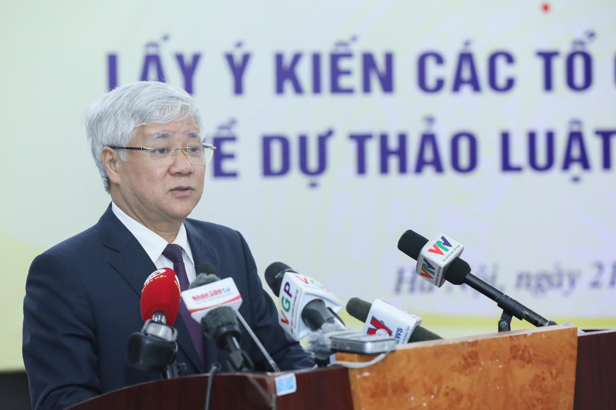 Bí thư Trung ương Đảng, Chủ tịch UBTƯ MTTQ Việt Nam Đỗ Văn Chiến phát biểu tại Hội nghị lấy ý kiến các tổ chức, nhà khoa học về dự thảo Luật Đất đai (sửa đổi). Ảnh: Quang Vinh.