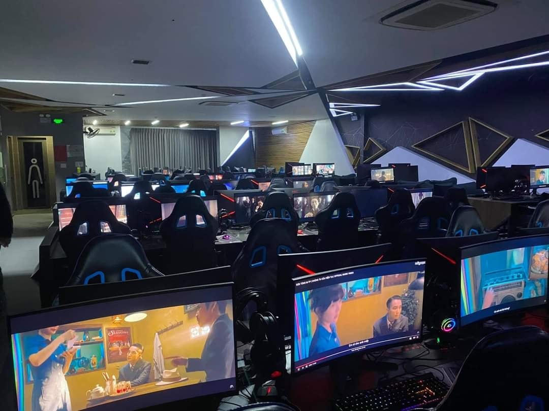 Fan hâm mộ "cày" view cho sản phần mới của thần tượng.