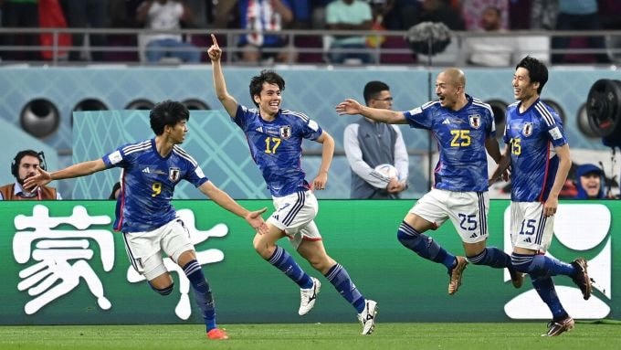 Các cầu thủ Nhật Bản ăn mừng sau bàn nâng tỷ số lên 2-1 trong trận đấu Tây Ban Nha ở lượt cuối bảng E World Cup 2022.  
