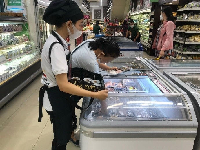 Sản phẩm bò tuyết Yuki nhập khẩu từ Nhật hiện đang được bày bán tại các siêu thị lớn. Ảnh: Vilico.