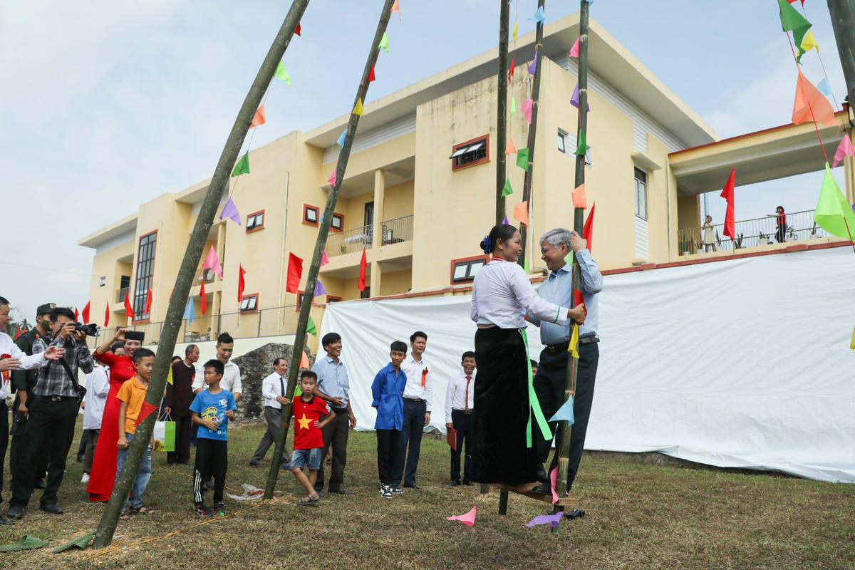Yên Bái: Xã Quy Mông hoà chung niềm vui nông thôn mới và Ngày hội Đại đoàn kết