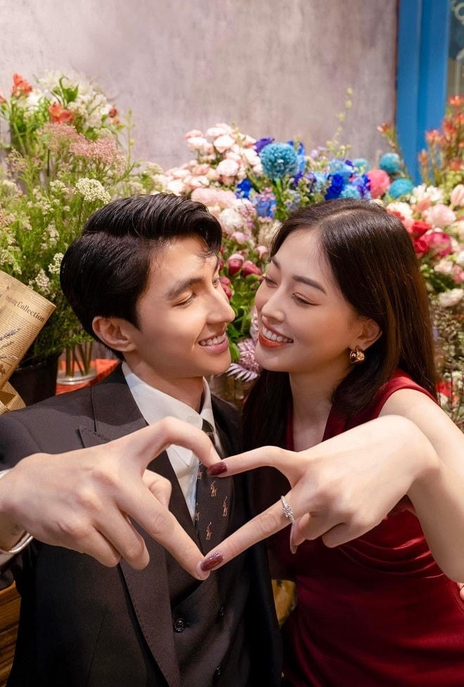 Phương Nga nói "Say Yes" khi được bạn trai tỏ tình. Ảnh: FBNV. 
