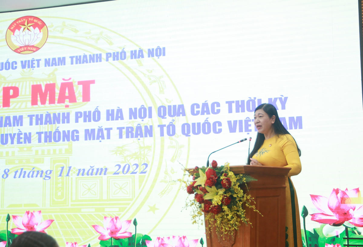 Bà Nguyễn Lan Hương phát biểu tại hội nghị.