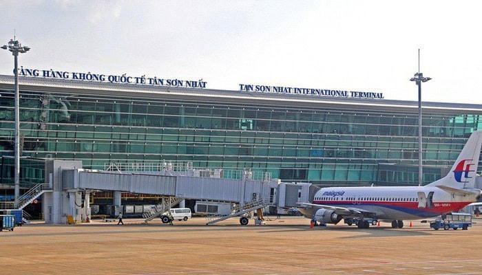 Cảng hàng không quốc tế Tân Sơn Nhất.