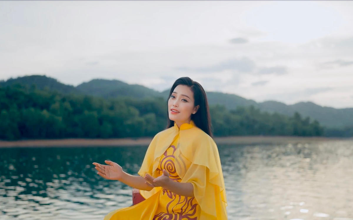 "Người Hà Tĩnh có thương” đánh dấu lần kết hợp giữa ca sĩ Huyền Trang và nhạc sĩ Lưu Hà An.