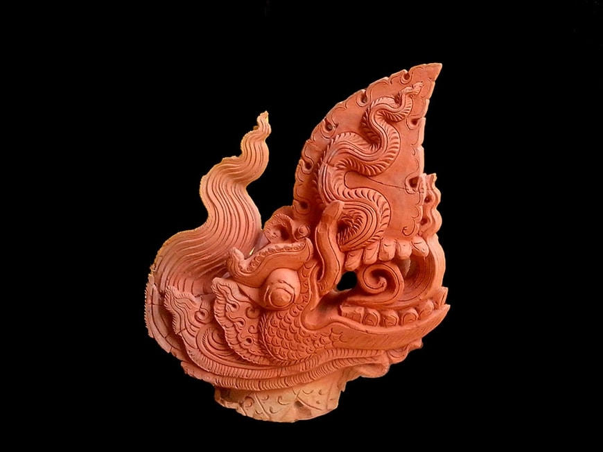 Đầu rồng thời Trần, niên đại: Thế kỷ XIII; hiện lưu giữ tại Trung tâm Bảo tồn Di sản Thăng Long - Hà Nội được công nhận Bảo vật quốc gia.