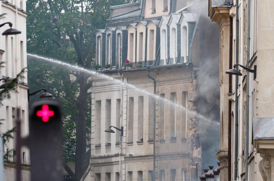 Nổ khí gas ở trung tâm Thủ đô Paris của Pháp
