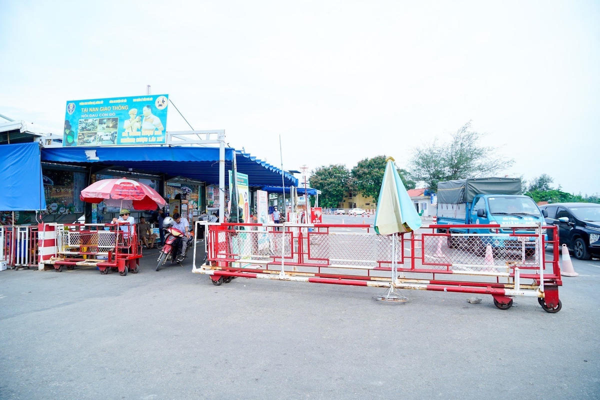 Bến phà Gót - Cái Viềng dừng hoạt động từ 19 giờ ngày 17/7.