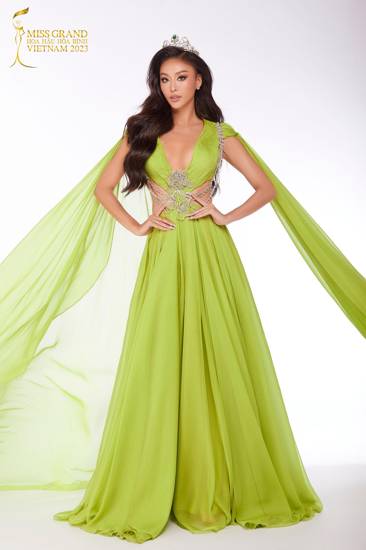 Trong khi đó, Á hậu Tuyết Như đảm nhận vai trò HLV catwalk cho nhiều cuộc thi sắc đẹp uy tín cấp quốc gia như Miss World Vietnam 2023, Hoa hậu Việt Nam 2022...