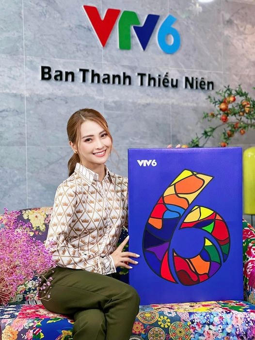 MC Mù Tạt ngậm ngùi nói lời chia tay VTV6. Ảnh: FBNV. 