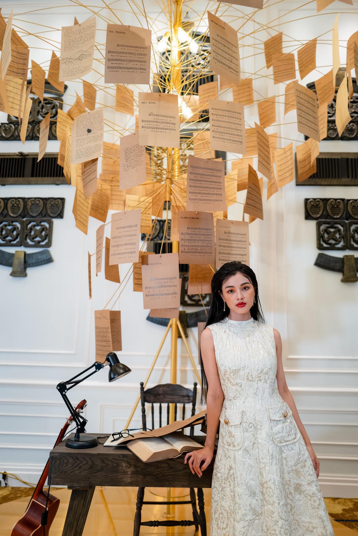 Lan Thy gây ấn tượng đến công chúng bởi vẻ đẹp tương đồng với các minh tinh Hong Kong thập niên 1990, gương mặt thanh tú với đôi mắt biết cười, sống mũi cao, mái tóc đen dài, chuẩn Á Đông.