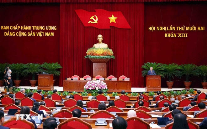 Tổng Bí thư Tô Lâm phát biểu bế mạc Hội nghị lần thứ 12 Ban Chấp hành Trung ương Đảng khóa XIII. (Ảnh: Phạm Kiên.TTXVN) ttxvn-be-mac-hoi-nghi-lan-thu-12-1.jpg