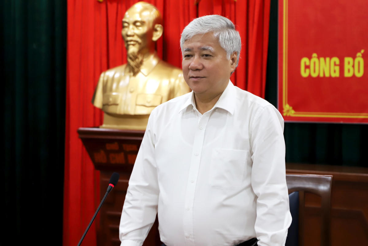 Chủ tịch Đỗ Văn Chiến phát biểu tại Hội nghị.