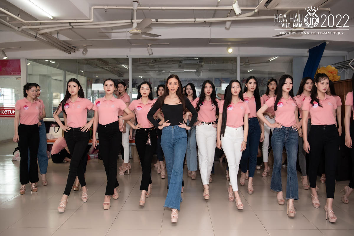 Tuyết Như đảm nhận vai trò huấn luyện viên catwalk tại Hoa hậu Việt Nam 2022.