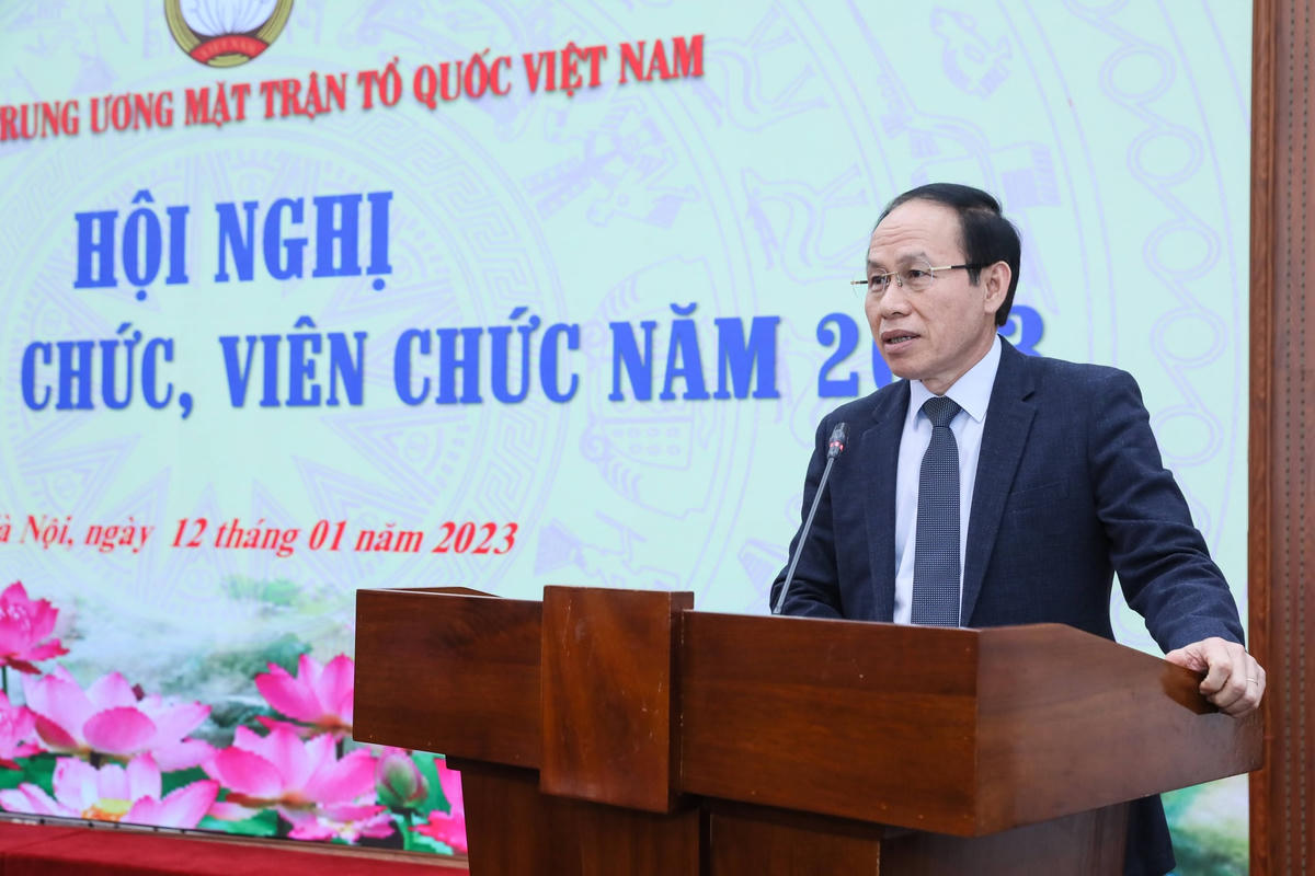Phó Chủ tịch - Tổng Thư ký UBTƯ MTTQ Việt Nam Lê Tiến Châu phát biểu tại Hội nghị Ảnh: Quang Vinh.
