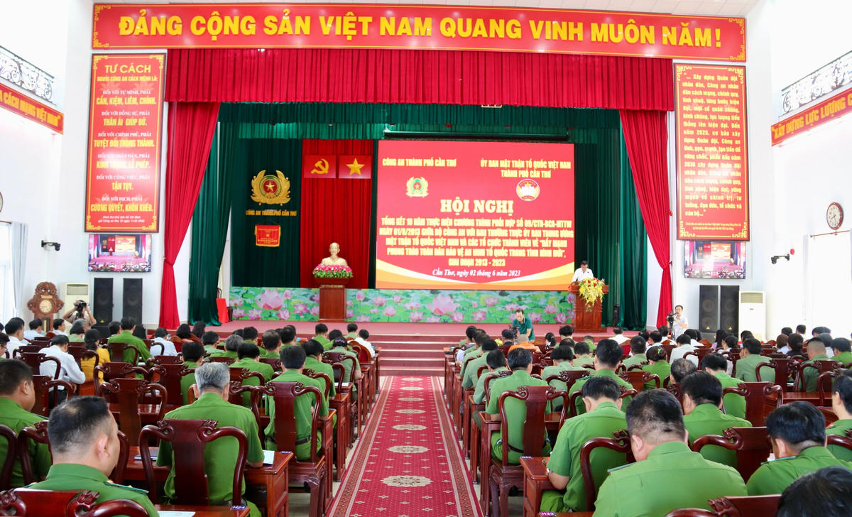 Quang cảnh hội nghị.