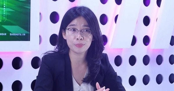 Bà Trần Khánh Hiền trong Talkshow Chọn Danh mục "Theo dấu chân người khổng lồ" do Báo Đầu tư tổ chức.