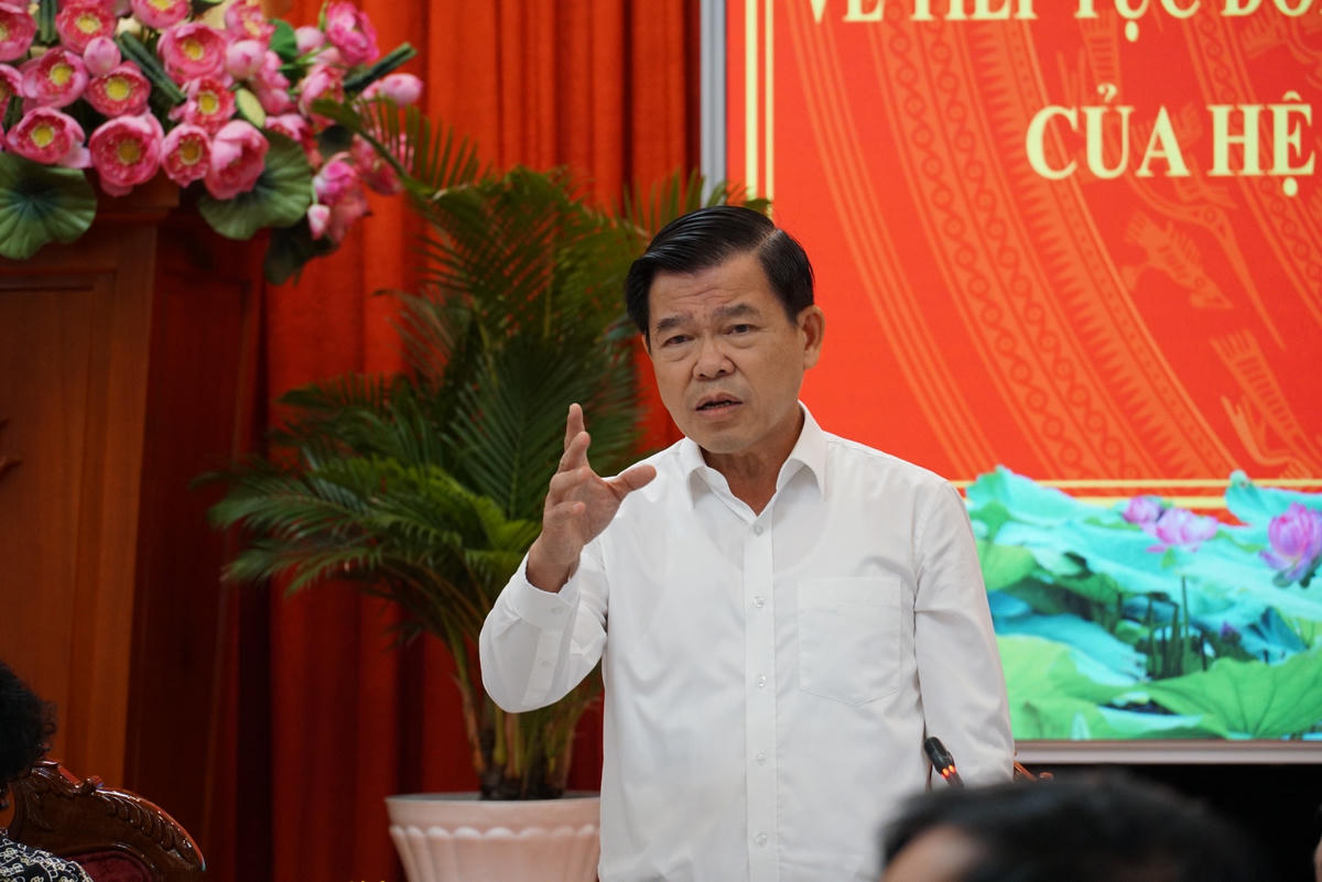 Ông Nguyễn Hồng Lĩnh, Bí thư Tỉnh ủy Đồng Nai phát biểu tại hội nghị. (Ảnh Mạnh Thìn).