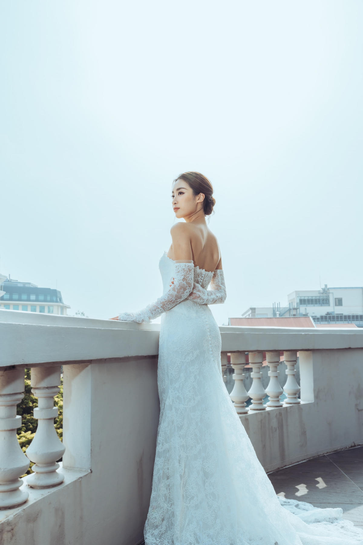 Cô diện những thiết kế mới nhất trong bộ sưu tập cưới 2023 của Vera Wang lấy cảm hứng từ tình yêu của cặp đôi Justin Bieber và Hailey Baldwin Bieber.