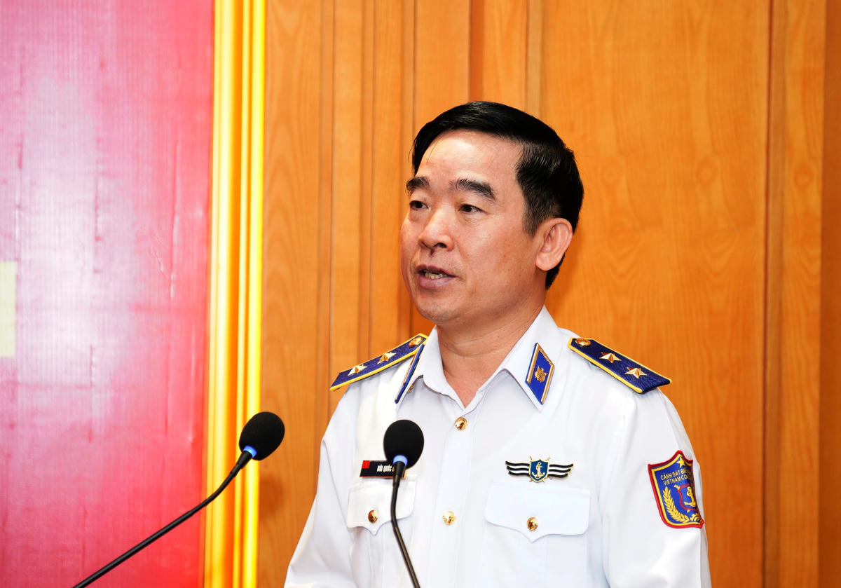 Trung tướng Bùi Quốc Oai phát biểu tại hội nghị.