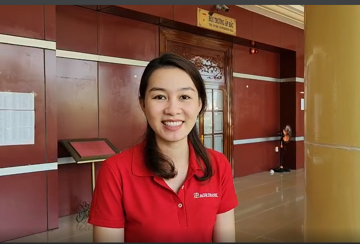 Chị Trần Thị Khánh Trinh cán bộ tín dụng của Agribank Chợ Gạo, Tiền Giang.
