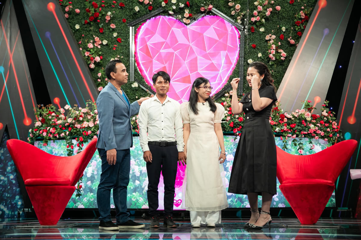 Cặp đôi kết hôn chỉ sau 11 ngày được Quyền Linh - Ngọc Lan mai mối khiến khán giả ngỡ ngàng. 