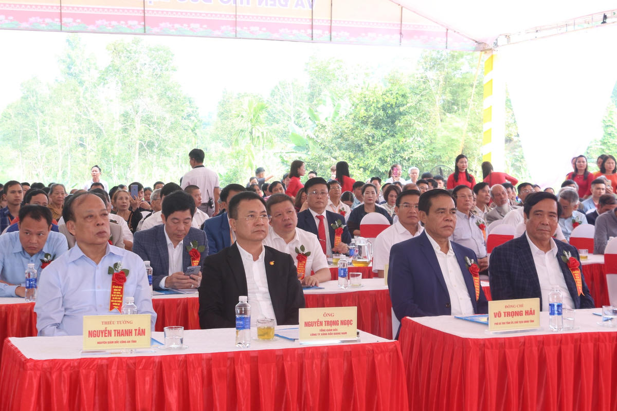 Toàn cảnh buổi lễ.