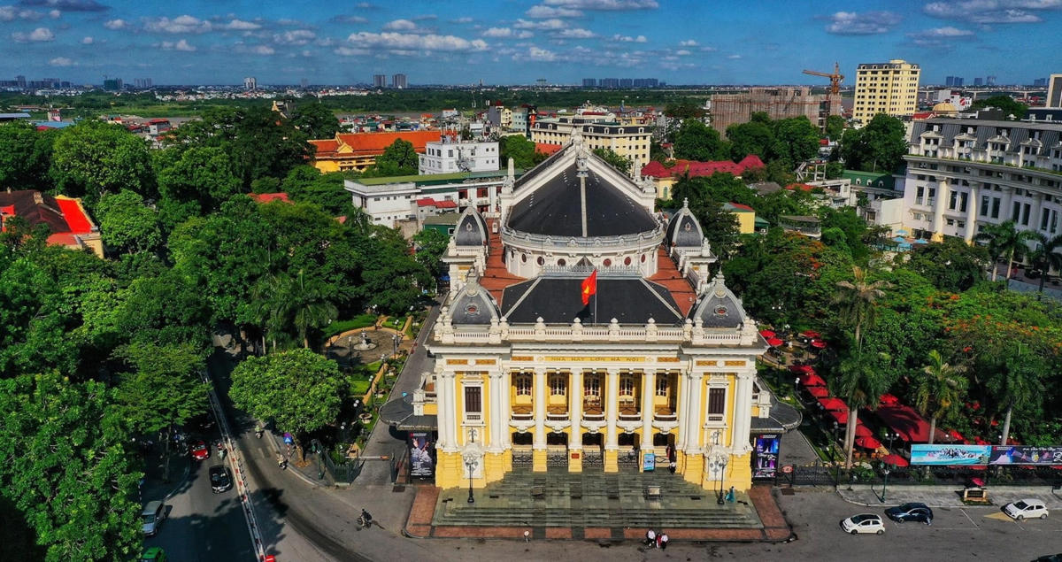 Nhà hát Lớn Hà Nội.  
