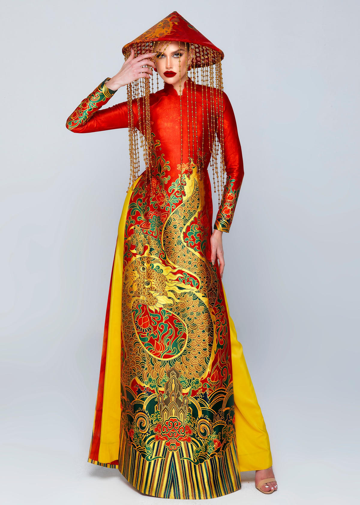 Isabella Menin - Miss Grand International 2022 “nhá hàng” hình ảnh mang đậm màu sắc của quốc gia đăng cai tổ chức.