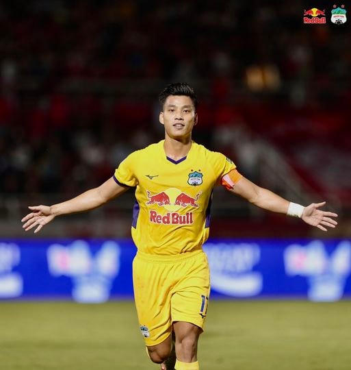 Văn Thanh chính thức chia tay HAGL. Ảnh: Fanpage CLB Bóng đá Hoàng Anh Gia Lai.