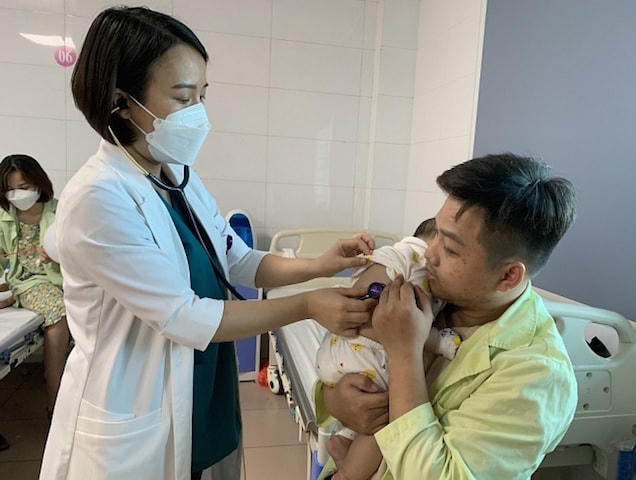 Gần đây, trẻ em nhập viện liên quan đến bệnh hô hấp gia tăng.  
