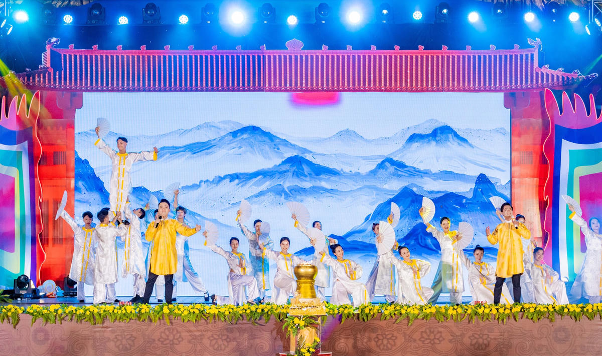 Quảng Ninh: Đặc sắc đêm văn nghệ mừng ngày sinh Phật hoàng Trần Nhân Tông