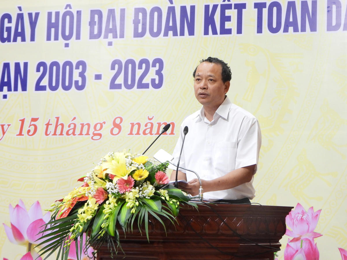 Phó Bí thư Thường trực Tỉnh ủy, Chủ tịch HĐND tỉnh Bắc Ninh Nguyễn Quốc Chung biểu dương những thành tích tích cực của MTTQ tỉnh Bắc Ninh đạt được.