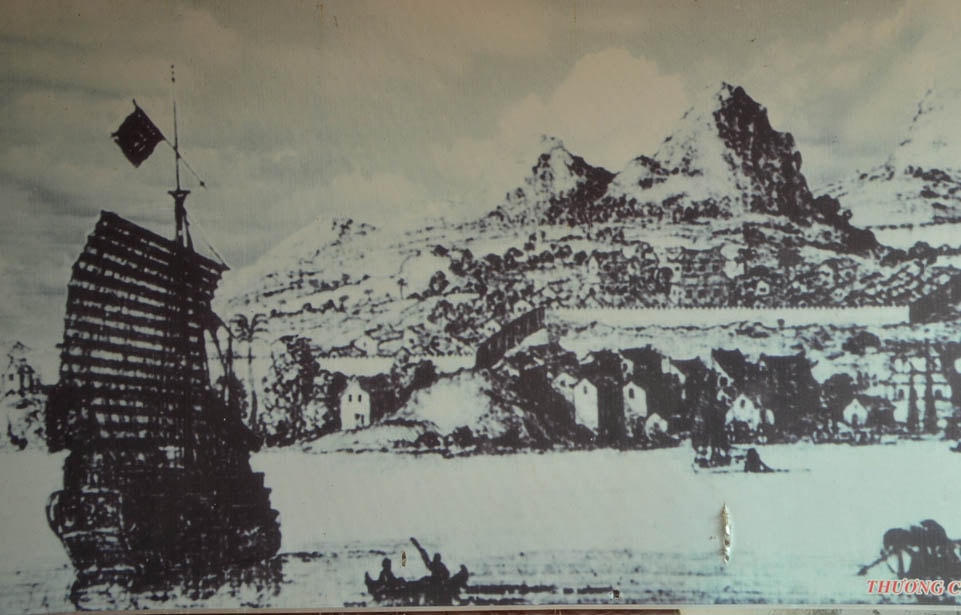 Tranh vẽ Bến Cái Làng - Trung tâm Thương cảng cổ Vân Đồn. Ảnh tư liệu tại Bảo tàng Quảng Ninh.