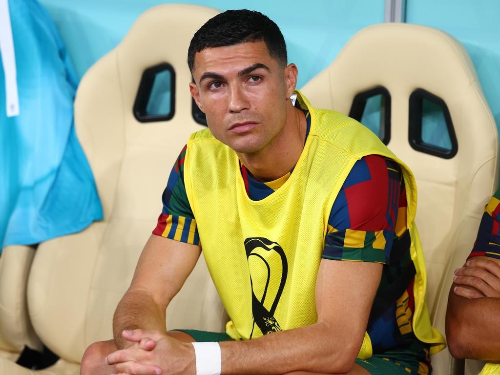 Ronaldo khép lại World Cup cuối cùng của sự nghiệp với lùm xùm trên băng ghế dự bị.
