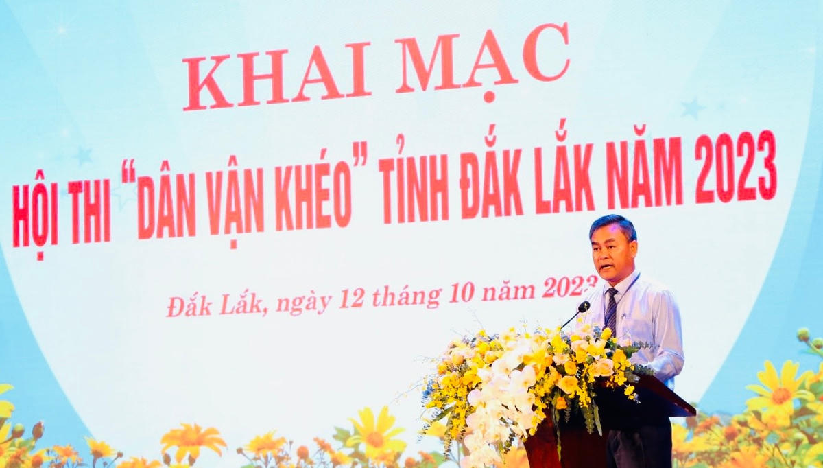Ông Y Biêr Niê - Phó Bí thư Tỉnh ủy, Trưởng Ban Chỉ đạo Hội thi phát biểu khai mạc.