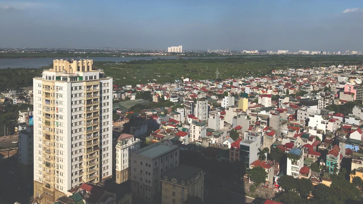 Kỳ vọng bất động sản sẽ phục hồi vào cuối năm. Ảnh: Lê Huy.  