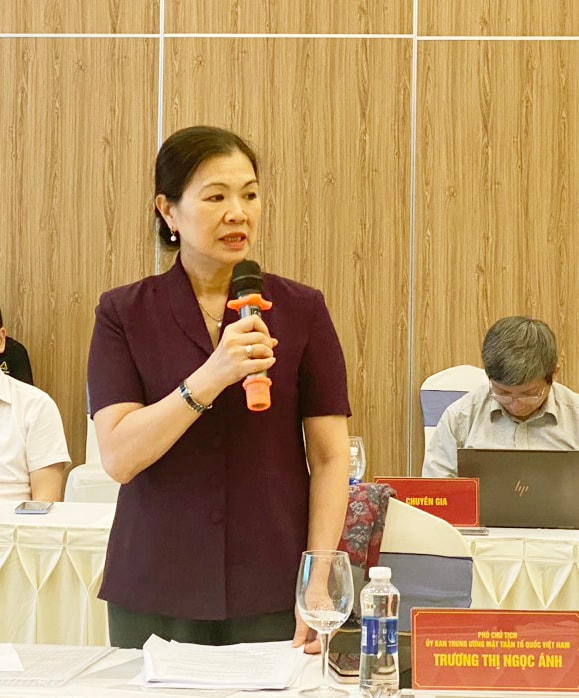 Phó Chủ tịch UBTƯ MTTQ Việt Nam Trương Thị Ngọc Ánh phát biểu tại hội thảo.