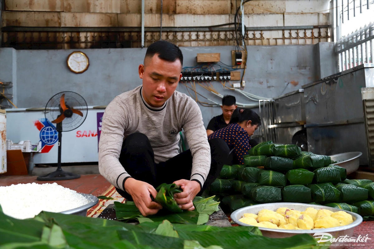 W_banh_chung_tranh_khuc-le-khanh7.jpg