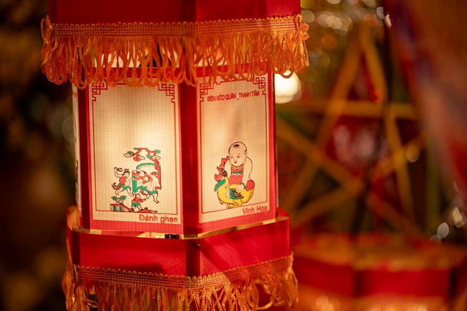 Những chiếc đèn lồng được làm rất tinh xảo và đẹp mắt được thắp sáng tại chuỗi sự kiện "Thu xưa về trong phố".  Ảnh: BTC.